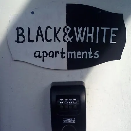 Black & White - White Eger