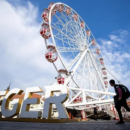 Black & White - White * Έγκερ