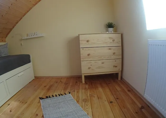 アパート Black & White - White