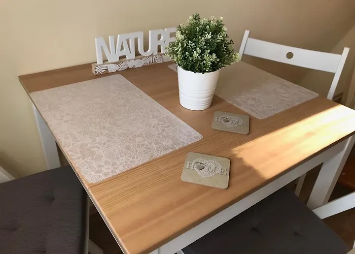 アパート Black & White - White エゲル