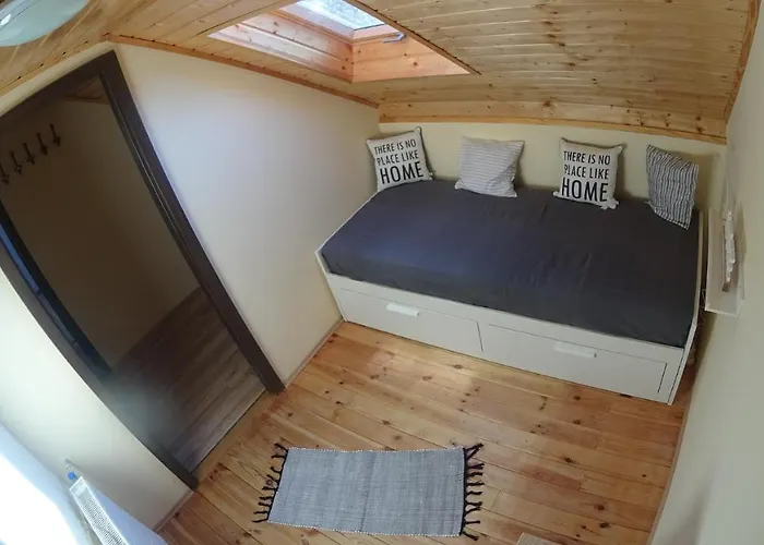 アパート Black & White - White エゲル