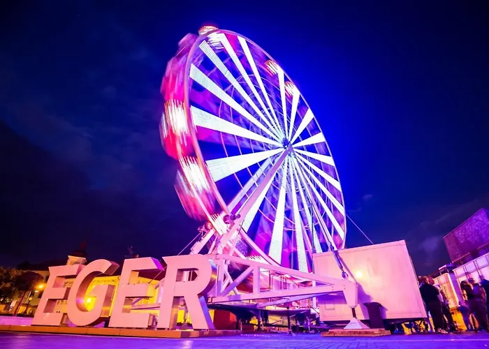 Black & White - White アパート エゲル