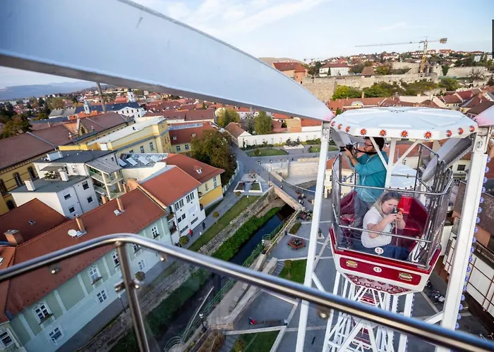 Black & White - White *